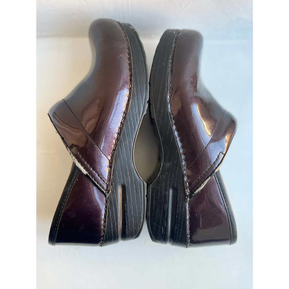 Dansko Clogs Professional Purple Pearlized Patent leather size 37